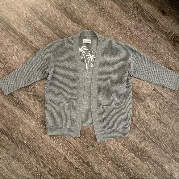The beach people sweater - Picture 1 of 5